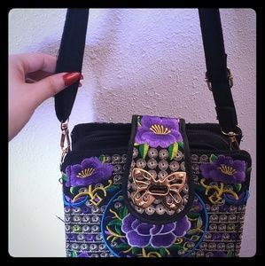 Embroidered artisan handbag